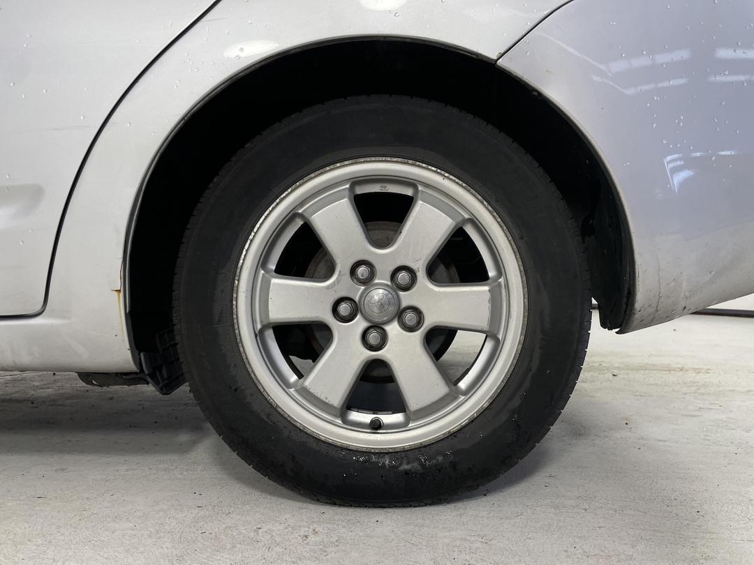 Photo '11' of Toyota Prius