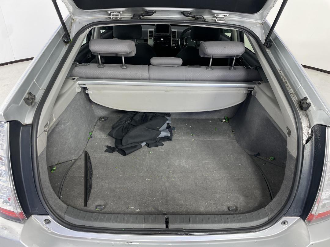 Photo '12' of Toyota Prius