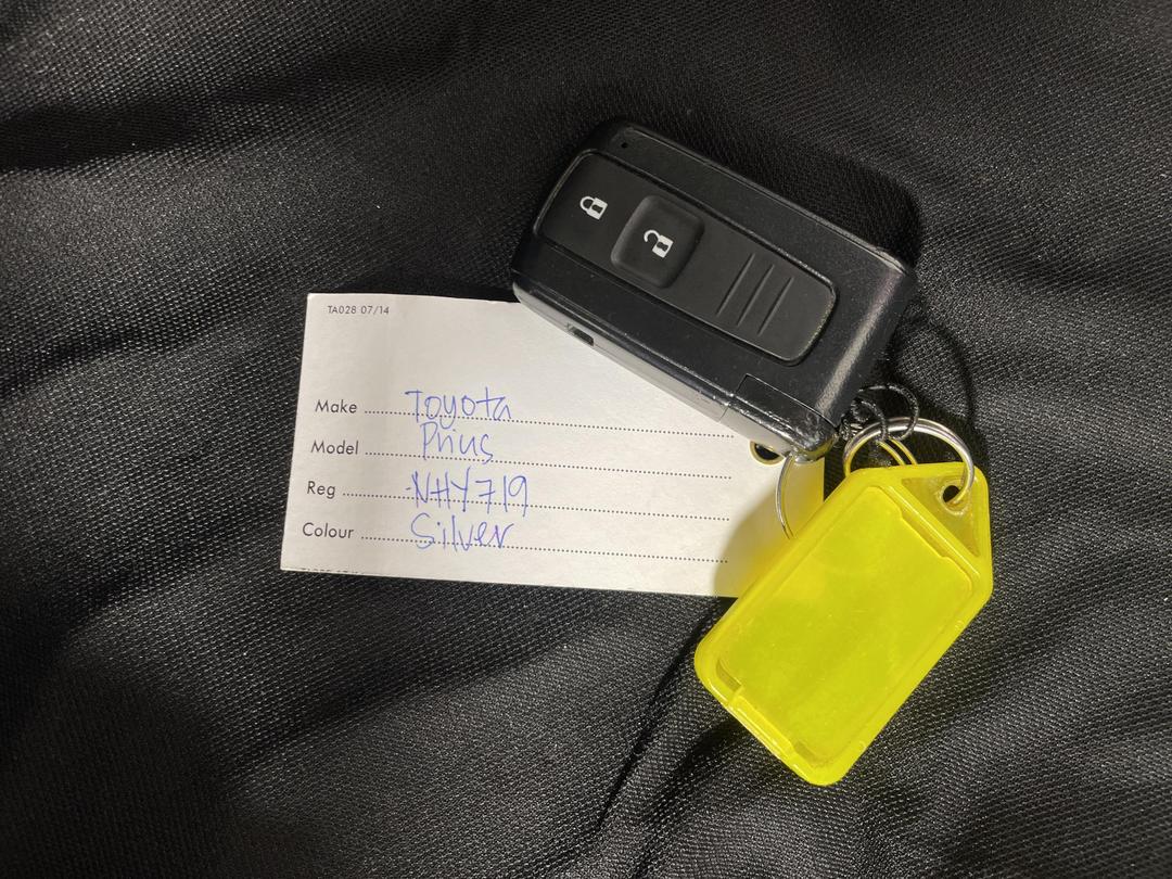 Photo '15' of Toyota Prius