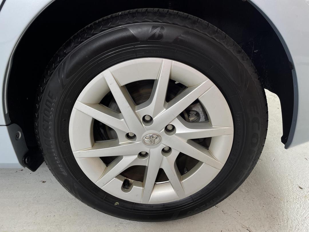 Photo '11' of Toyota Prius