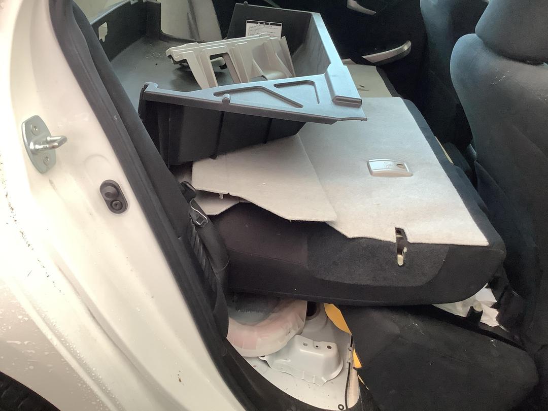 Photo '8' of Toyota Prius