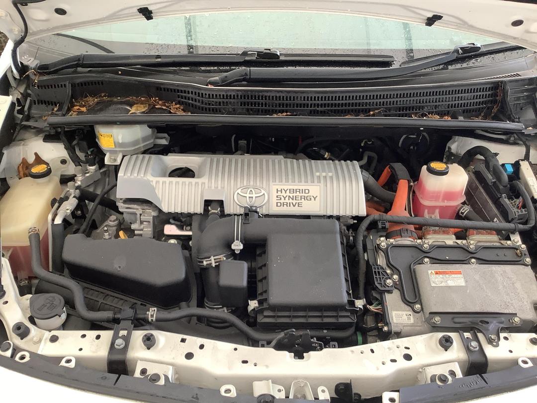 Photo '10' of Toyota Prius