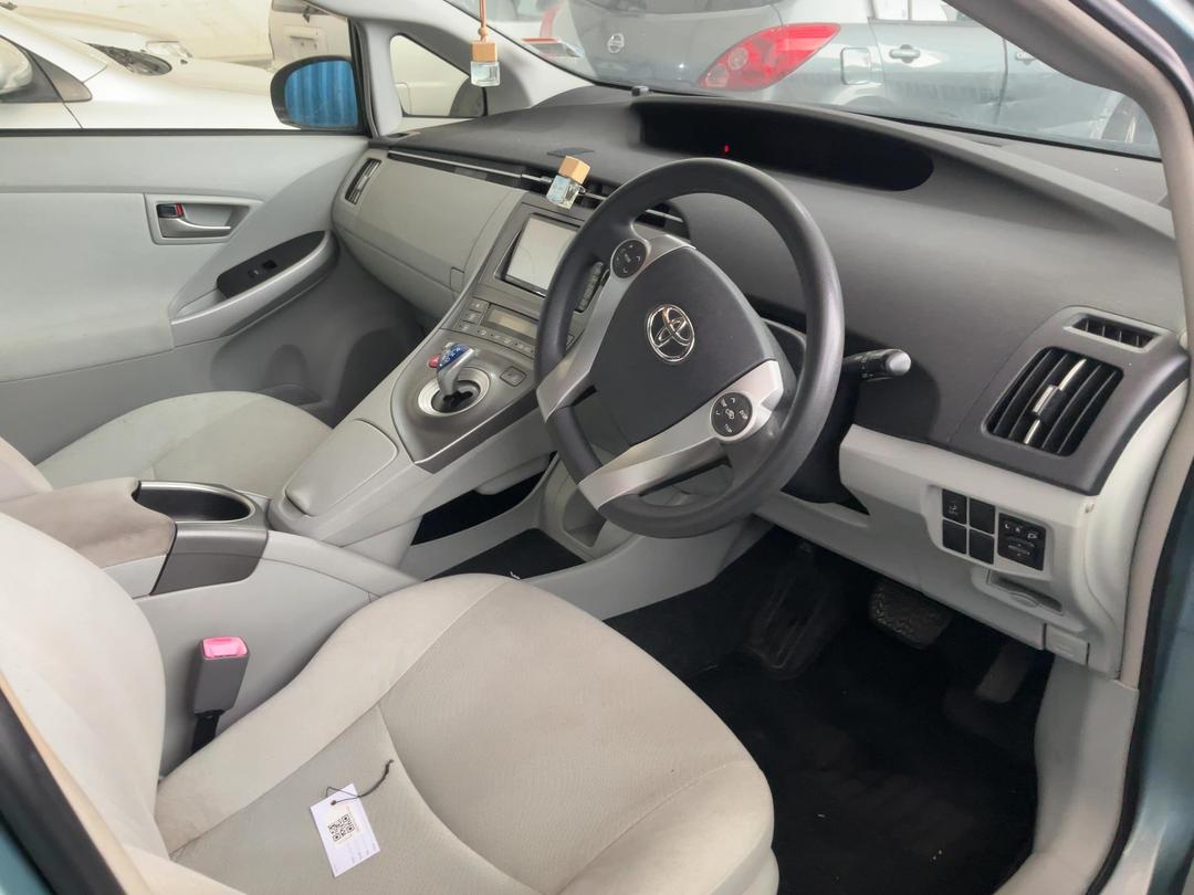 Photo '6' of Toyota Prius