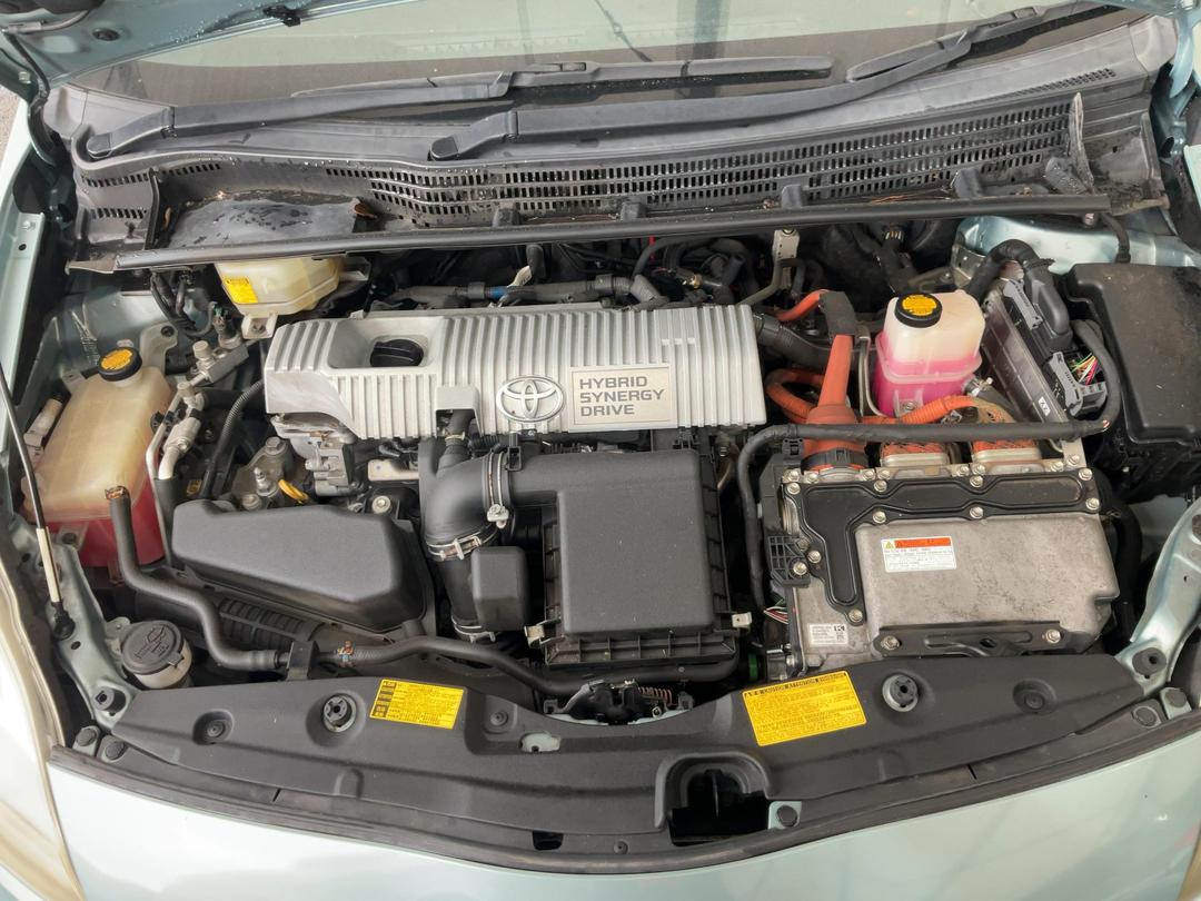 Photo '11' of Toyota Prius