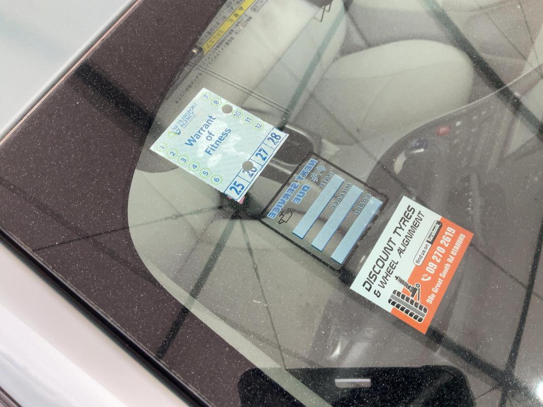 Photo '15' of Toyota Prius