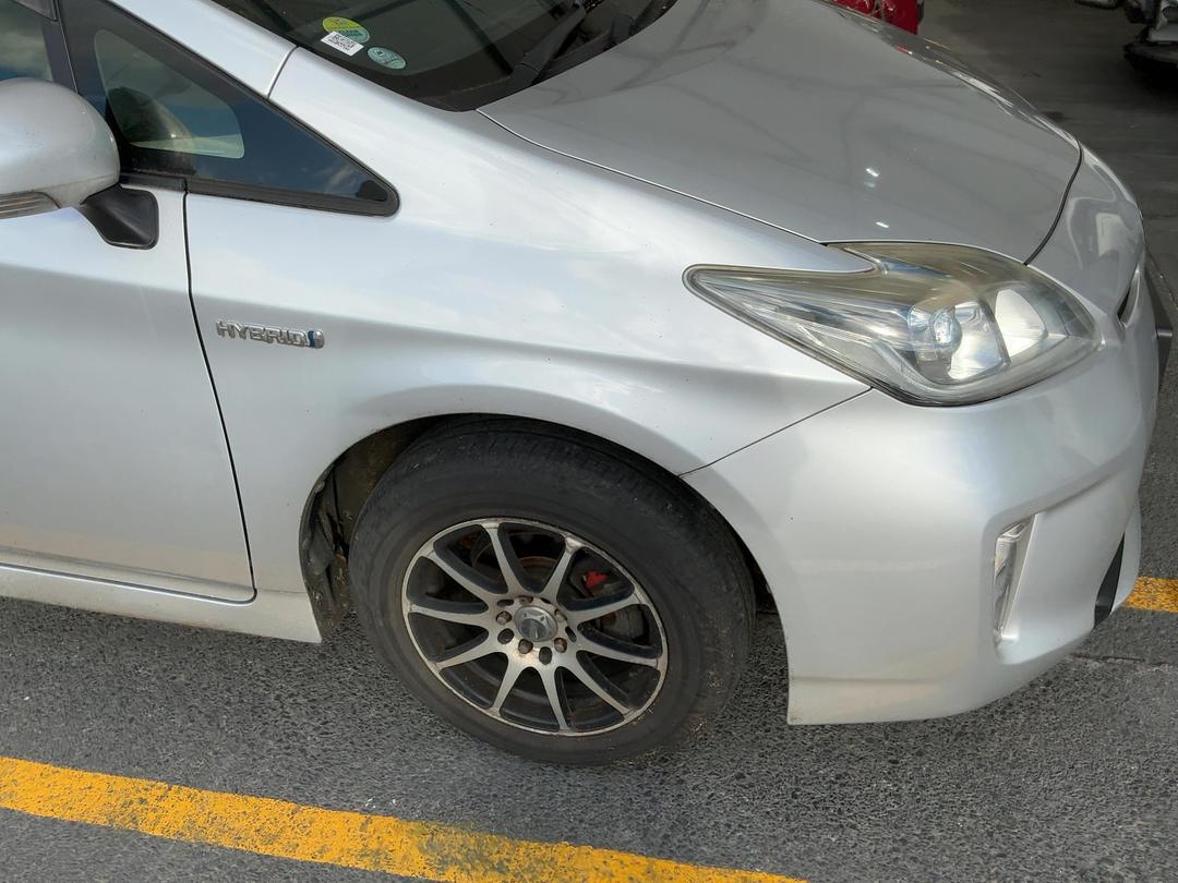 Photo '3' of Toyota Prius Hybrid Photo '3' of Toyota Prius Hybrid