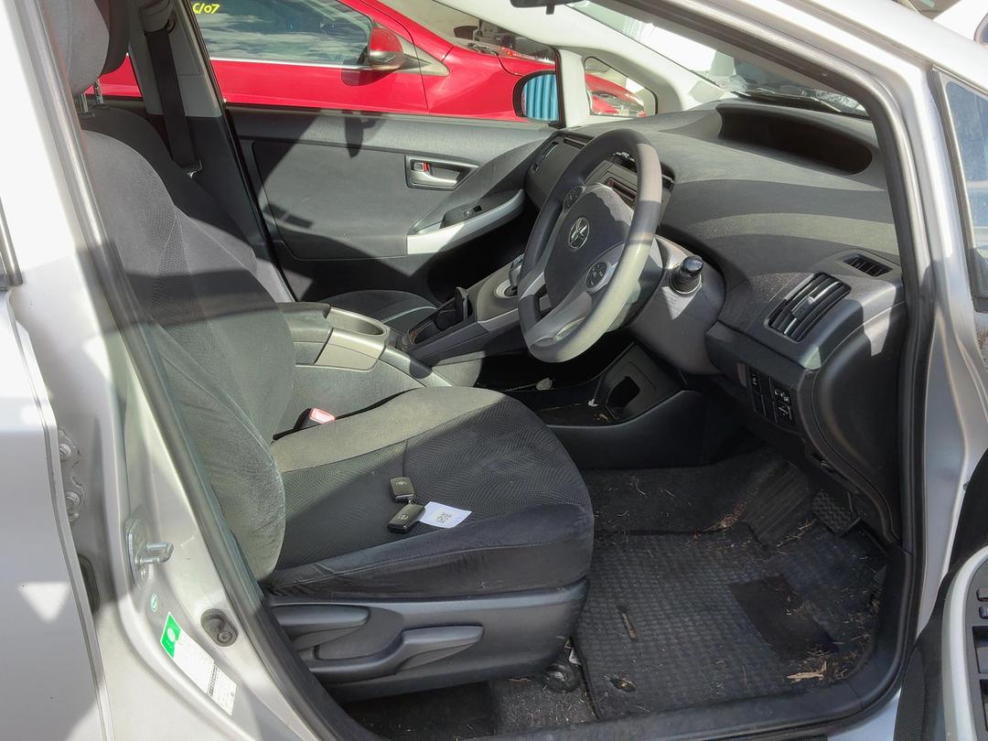 Photo '16' of Toyota Prius Hybrid Photo '16' of Toyota Prius Hybrid