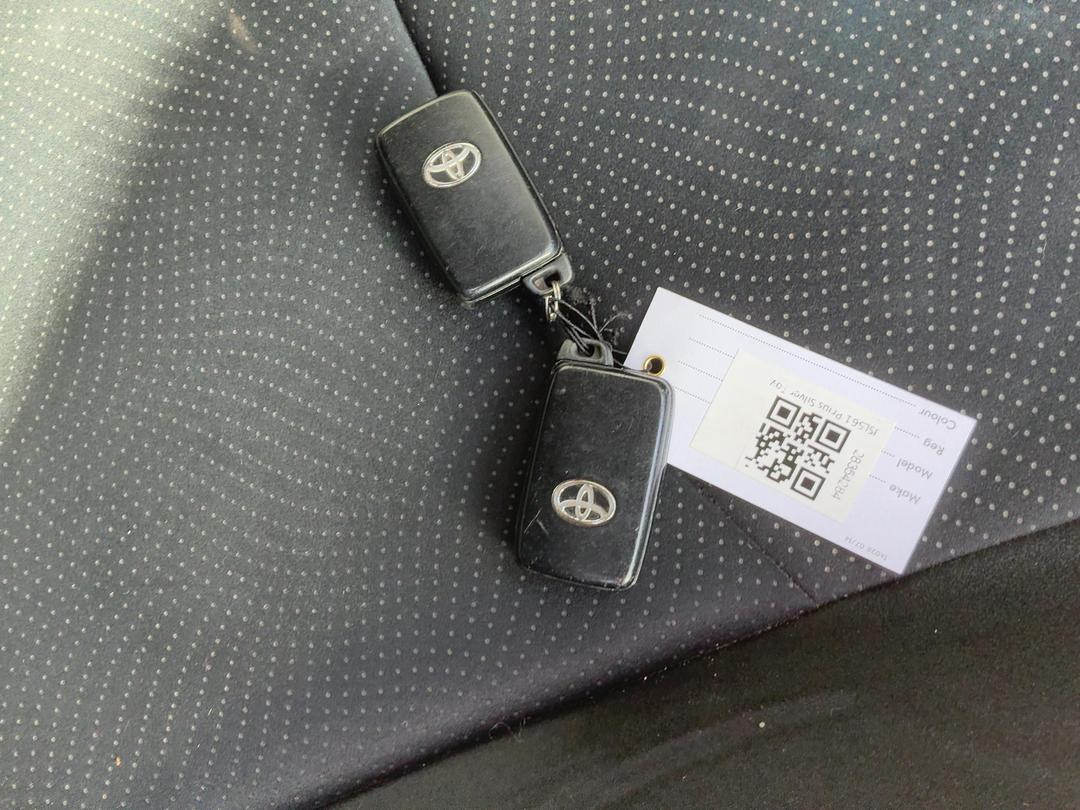 Photo '18' of Toyota Prius Hybrid Photo '18' of Toyota Prius Hybrid