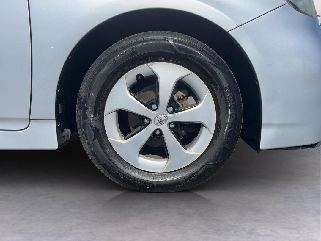 Photo '9' of Toyota Prius
