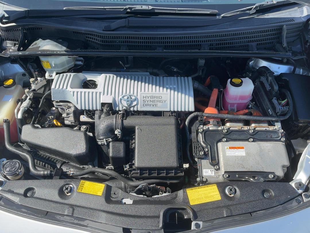 Photo '13' of Toyota Prius