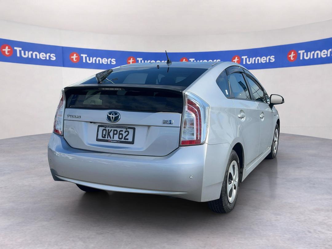 Photo '7' of Toyota Prius