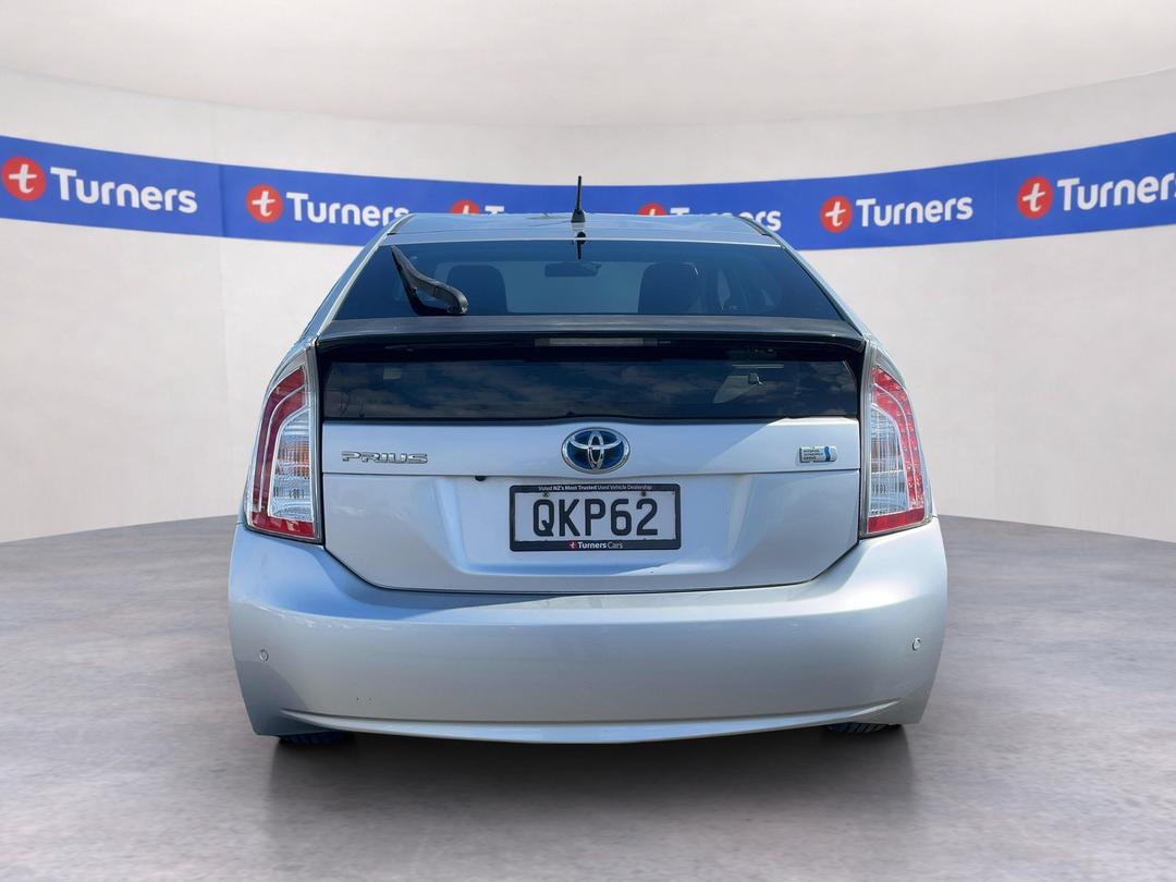 Photo '6' of Toyota Prius