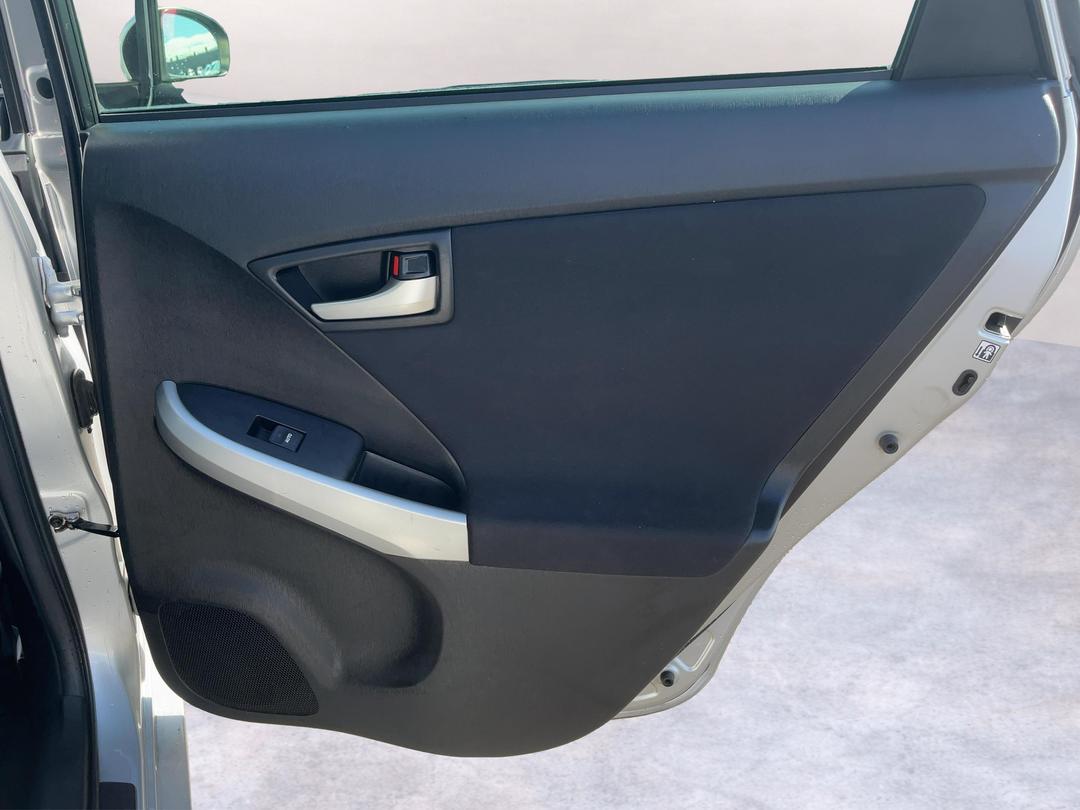 Photo '19' of Toyota Prius