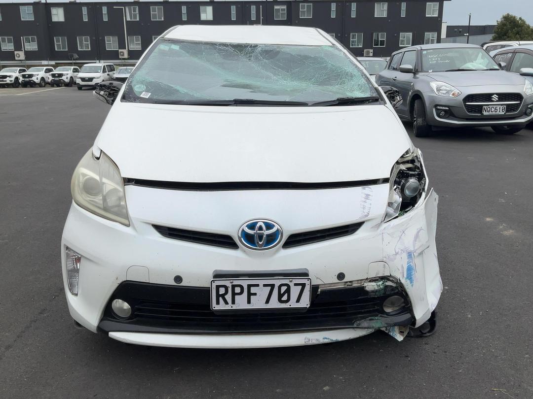 Photo '3' of Toyota Prius Photo '3' of Toyota Prius
