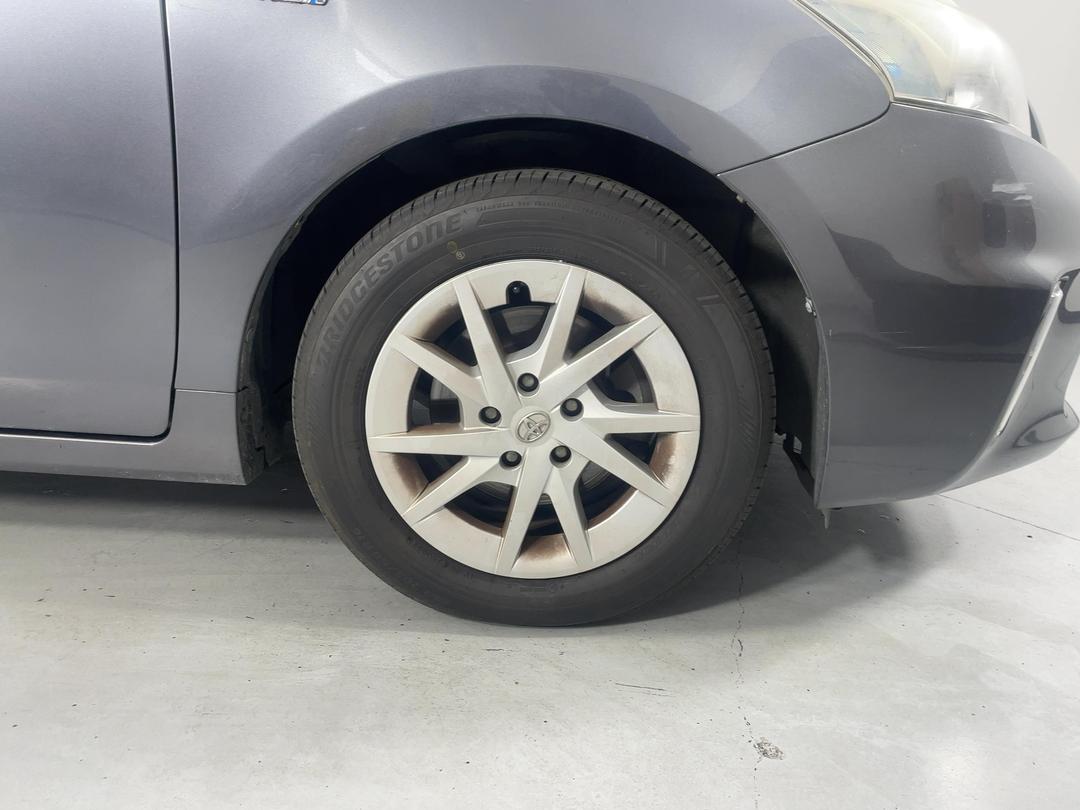 Photo '9' of Toyota Prius