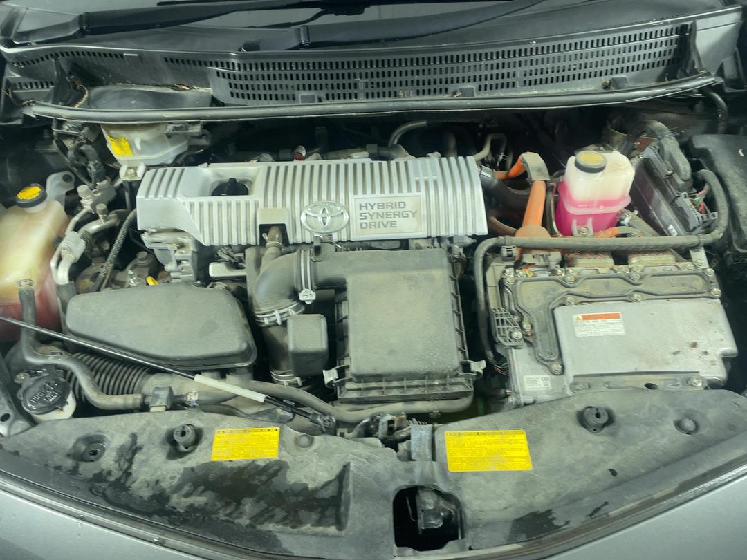 Photo '13' of Toyota Prius