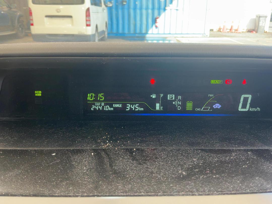 Photo '9' of Toyota Prius V Prius Alpha Photo '9' of Toyota Prius V Prius Alpha