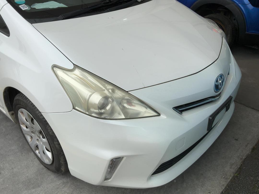 Photo '4' of Toyota Prius V Prius Alpha
