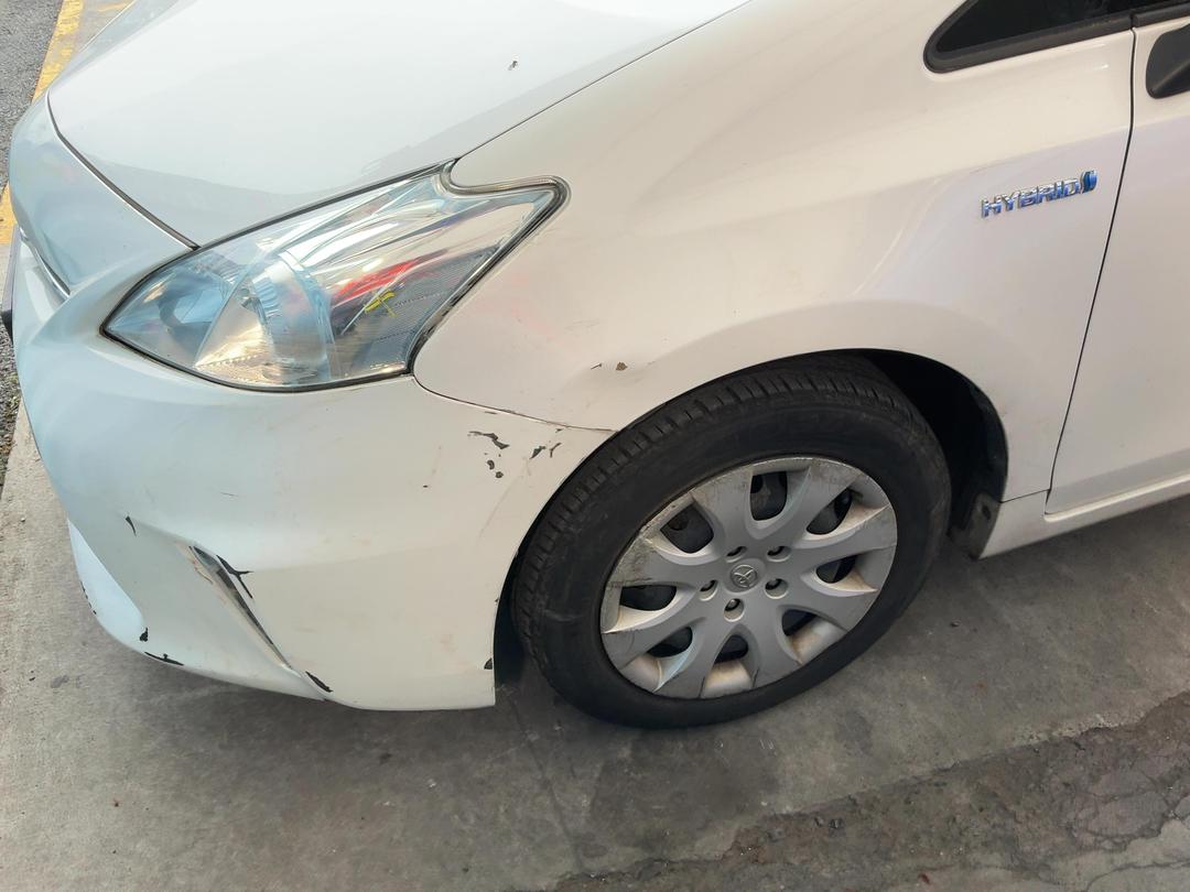 Photo '7' of Toyota Prius V Prius Alpha