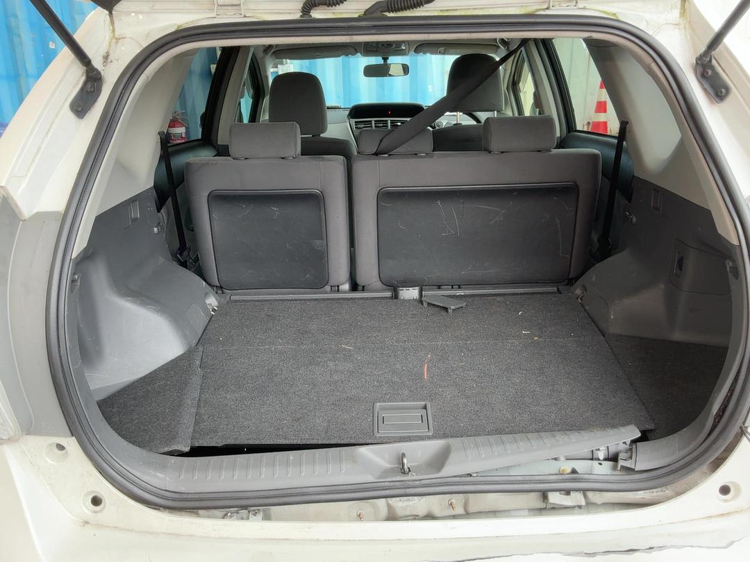 Photo '13' of Toyota Prius V Prius Alpha