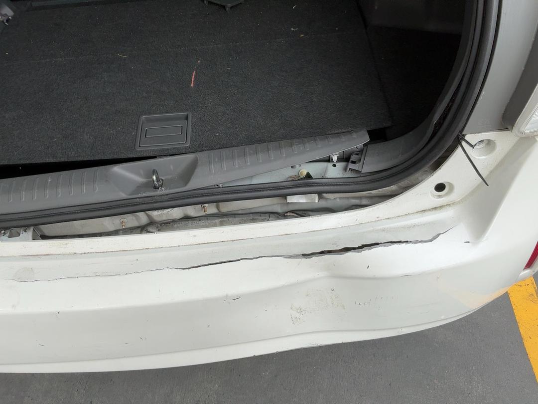 Photo '14' of Toyota Prius V Prius Alpha