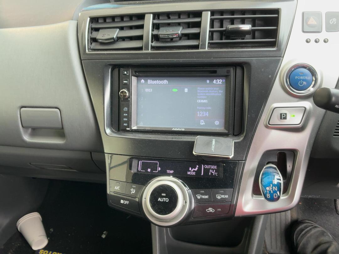 Photo '23' of Toyota Prius V Prius Alpha