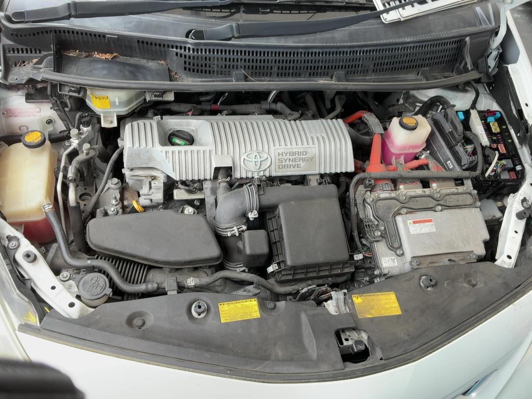 Photo '26' of Toyota Prius V Prius Alpha