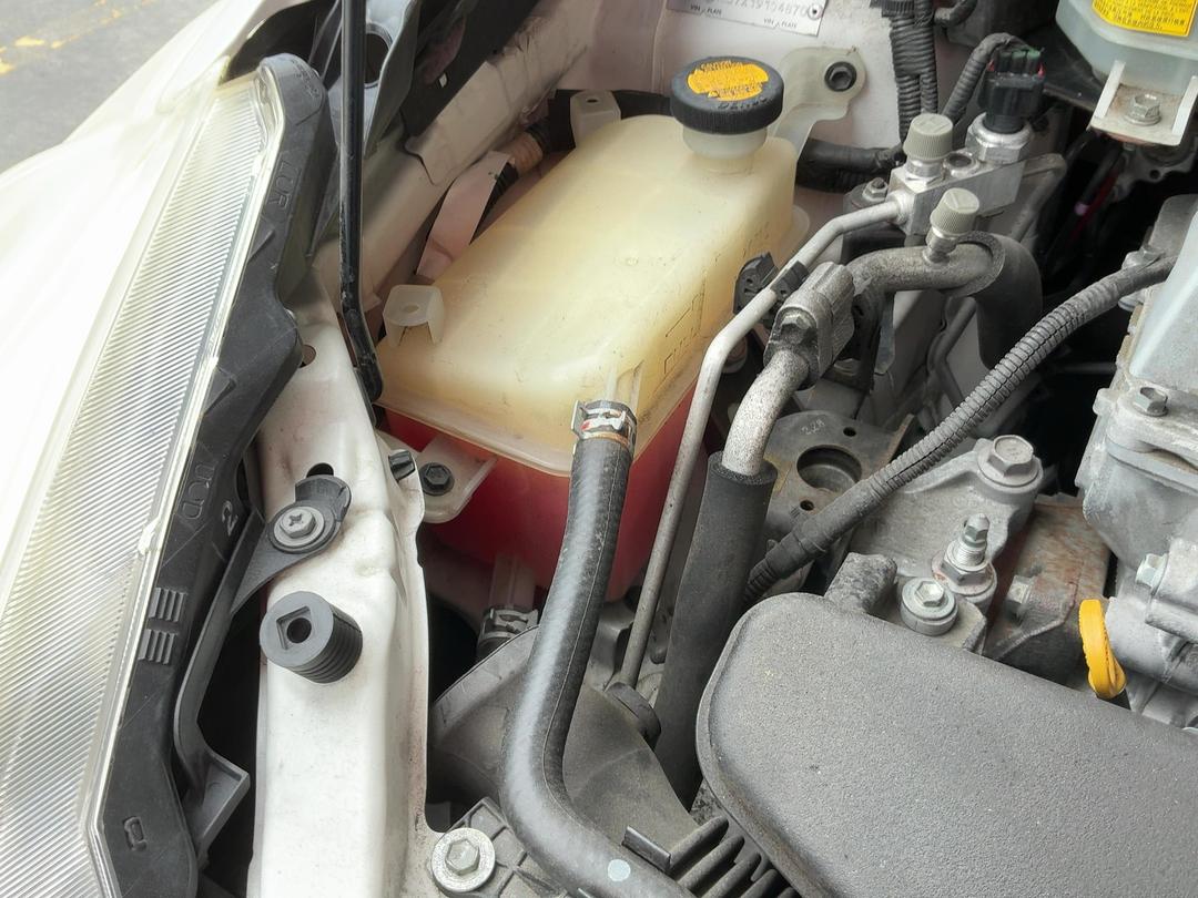 Photo '27' of Toyota Prius V Prius Alpha