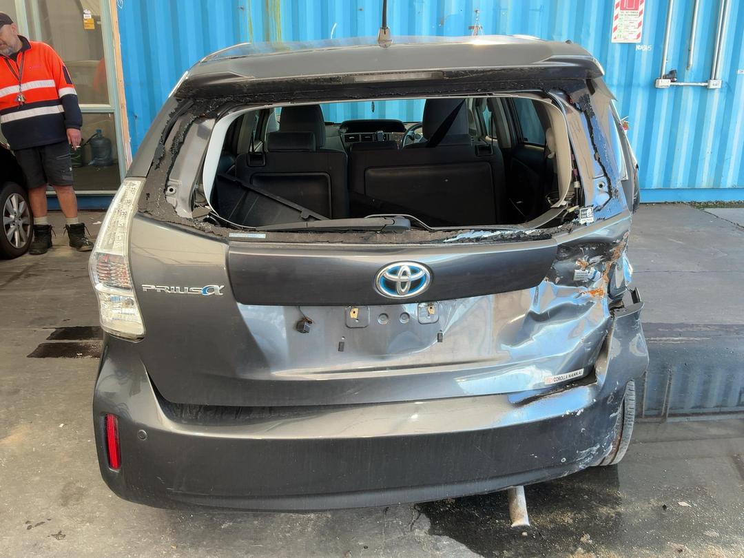 Photo '12' of Toyota Prius V Prius Alpha