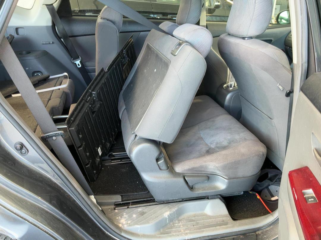 Photo '19' of Toyota Prius V Prius Alpha