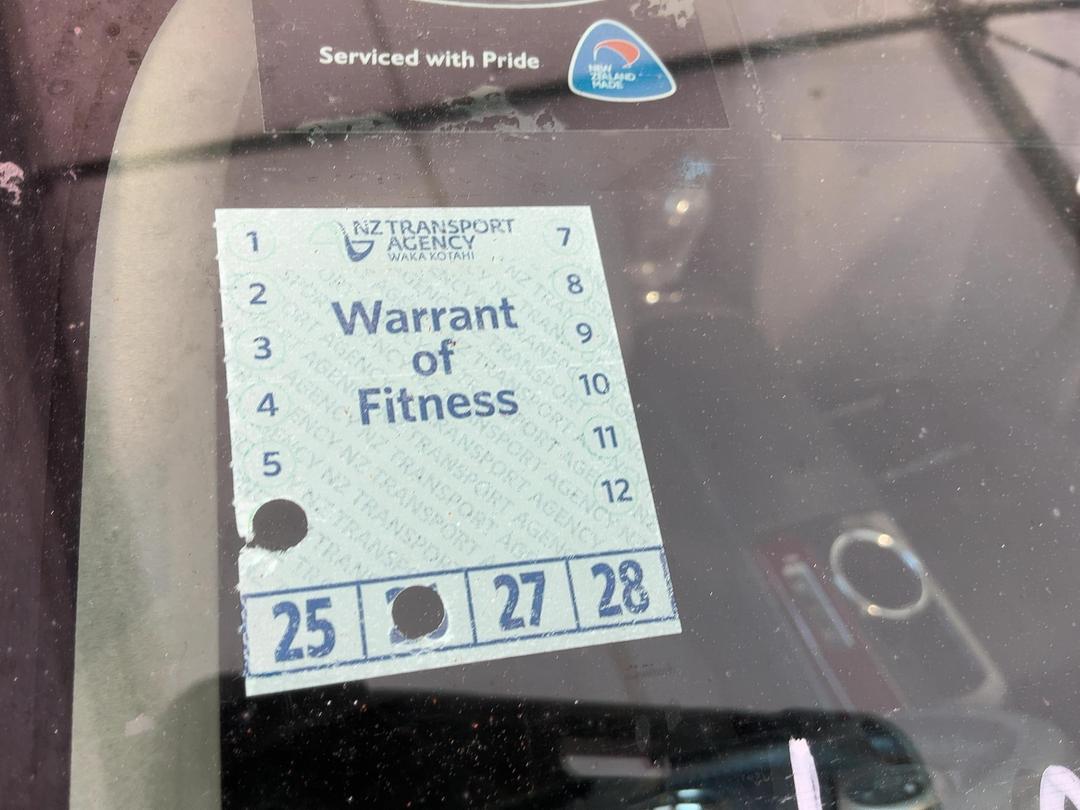 Photo '27' of Toyota Prius V Prius Alpha