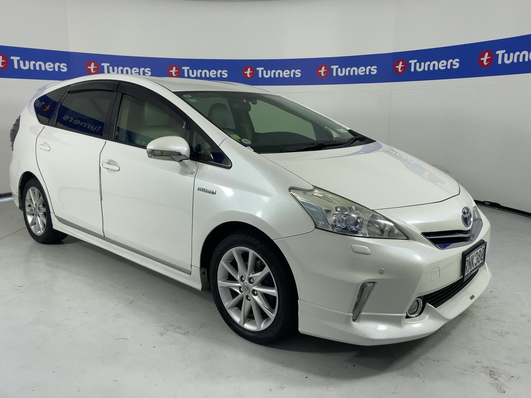 Photo '1' of Toyota Prius V