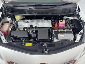 Photo '13' of Toyota Prius V
