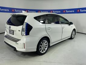 Photo '7' of Toyota Prius V
