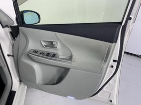 Photo '15' of Toyota Prius V