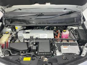 Photo '13' of Toyota Prius V