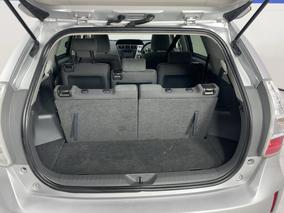 Photo '14' of Toyota Prius V