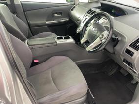 Photo '16' of Toyota Prius V