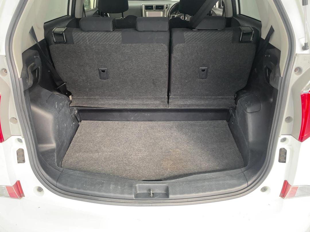 Photo '14' of Toyota Ractis