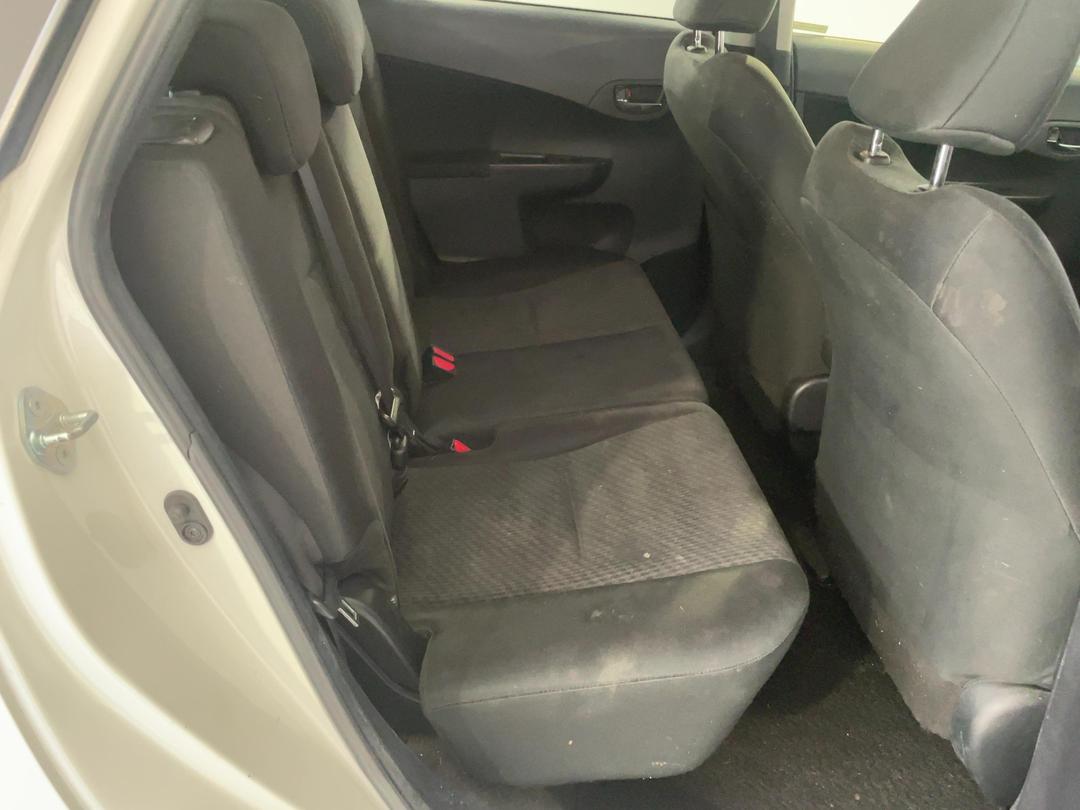 Photo '20' of Toyota Ractis