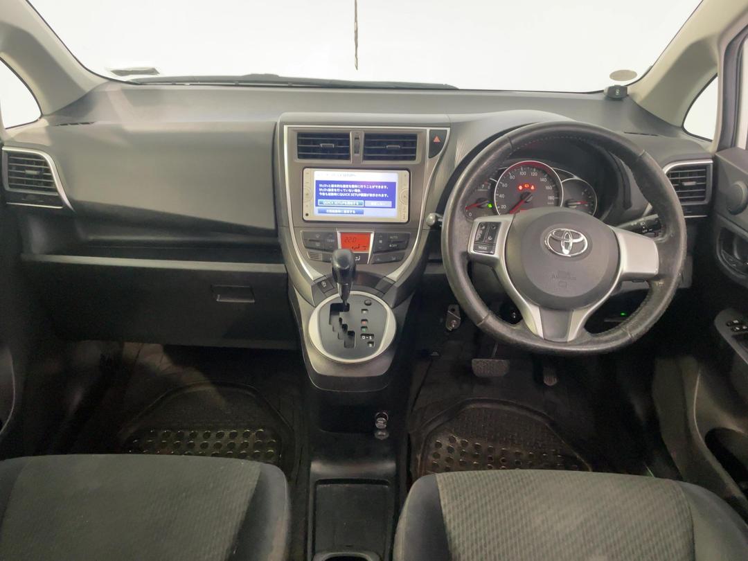 Photo '17' of Toyota Ractis