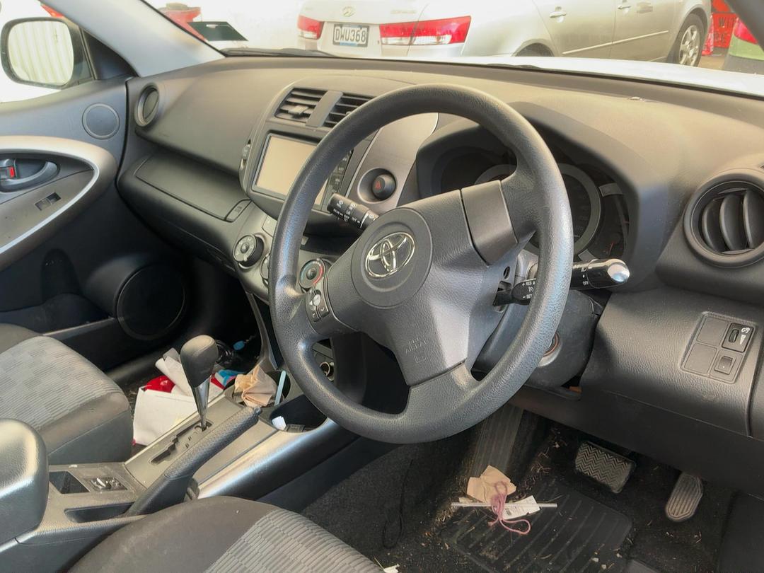 Photo '15' of Toyota Rav4 5A Photo '15' of Toyota Rav4 5A