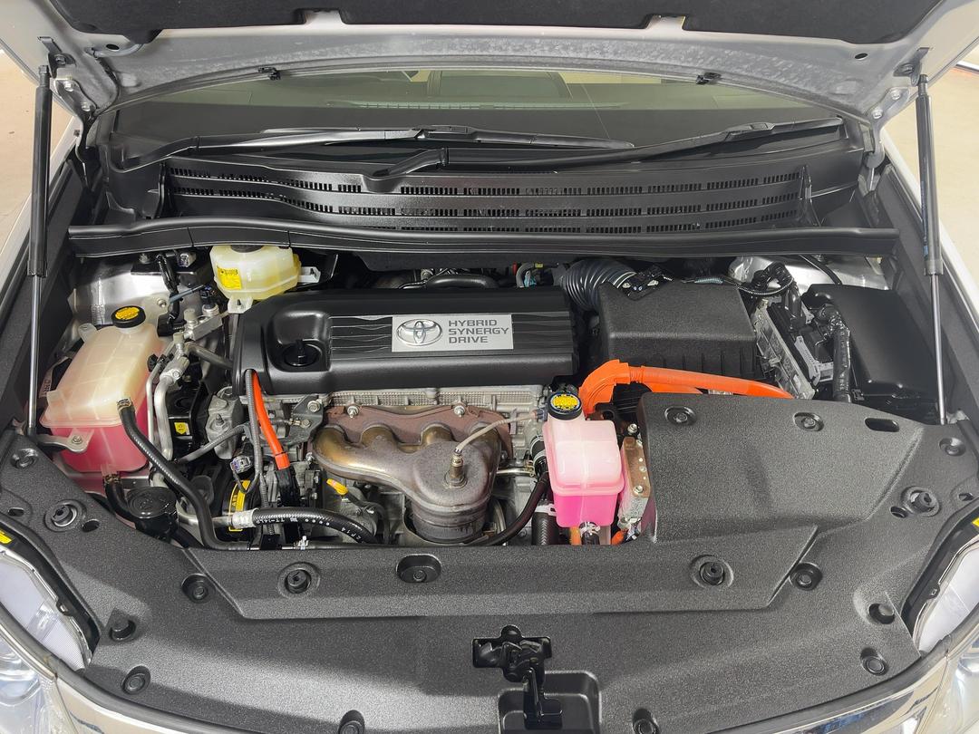 Photo '13' of Toyota SAI