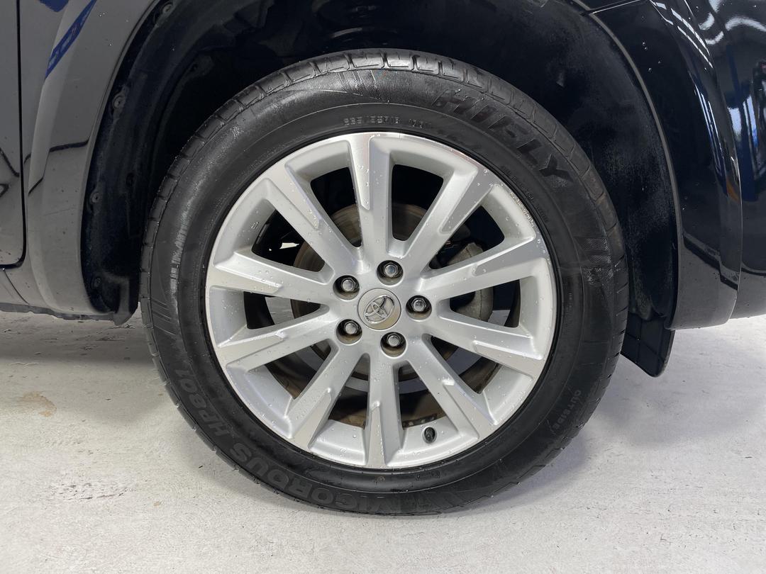 Photo '9' of Toyota Vanguard