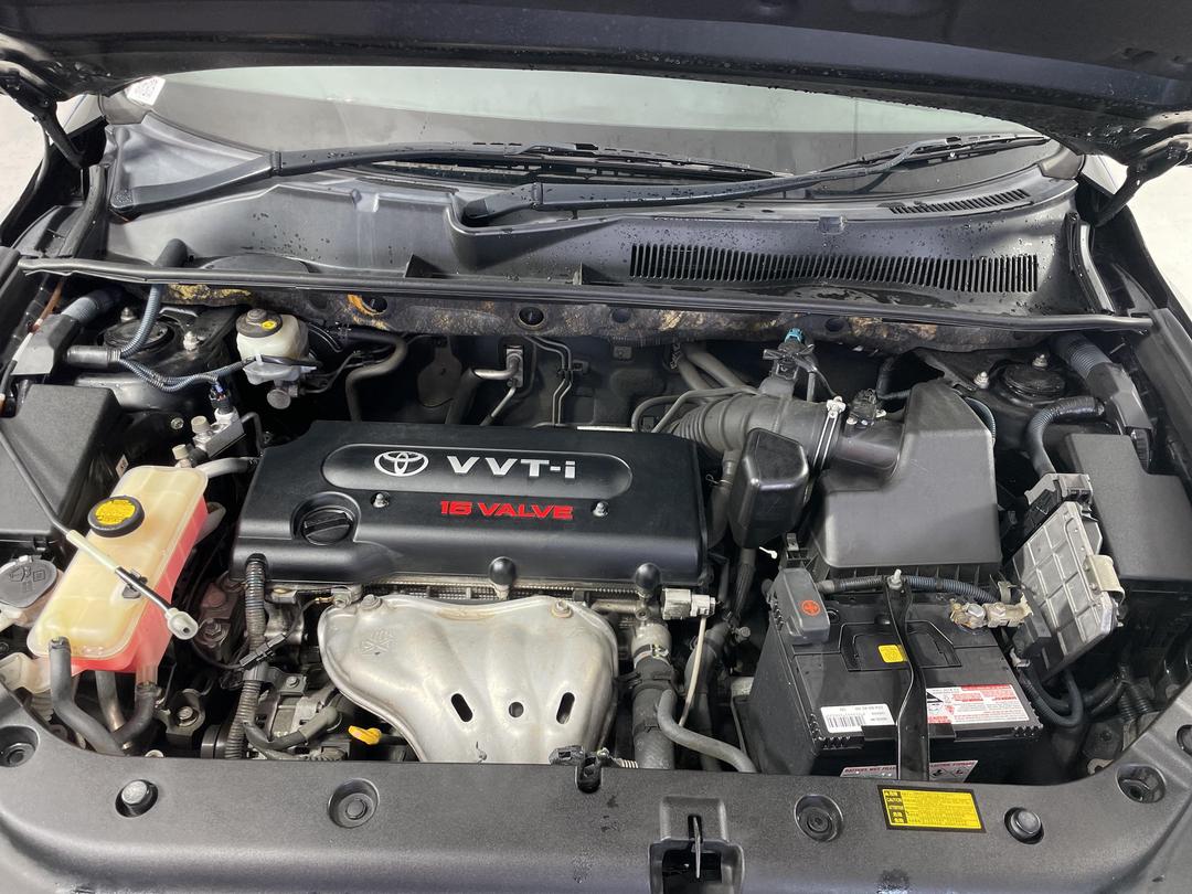 Photo '13' of Toyota Vanguard