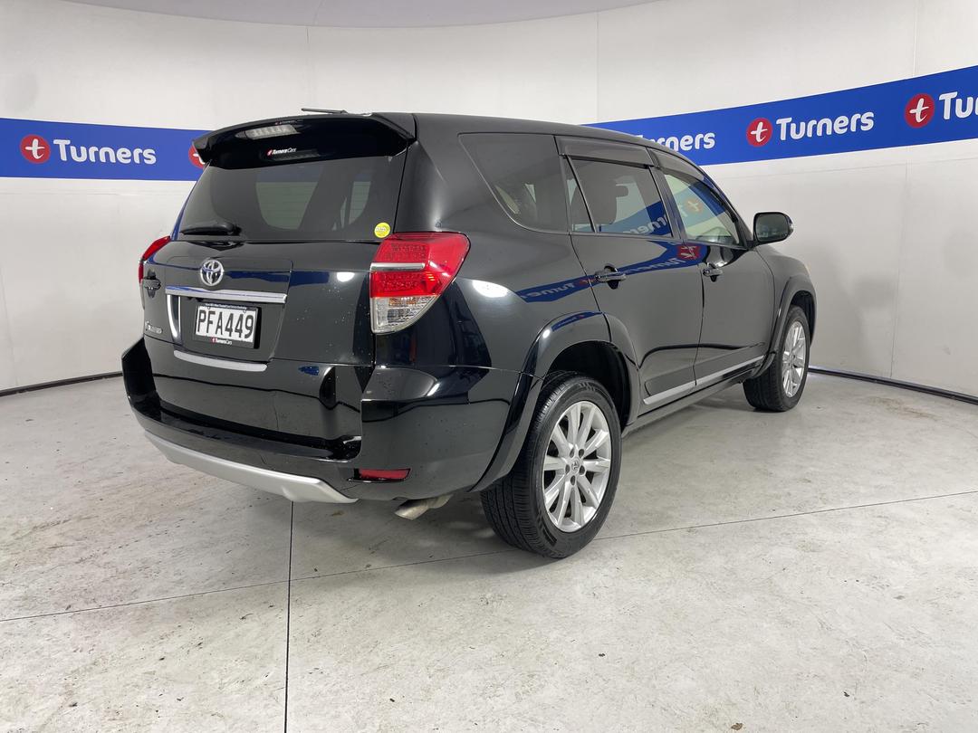 Photo '7' of Toyota Vanguard