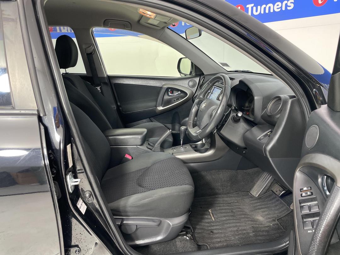 Photo '16' of Toyota Vanguard