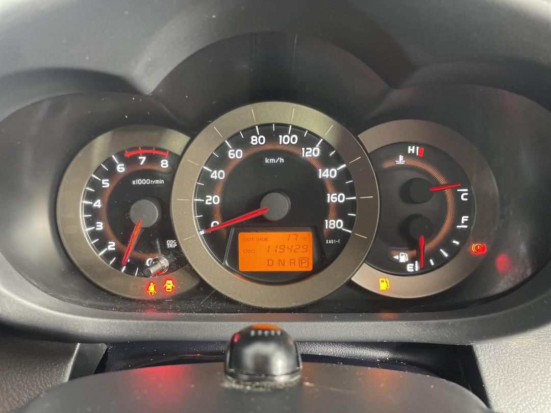 Photo '21' of Toyota Vanguard