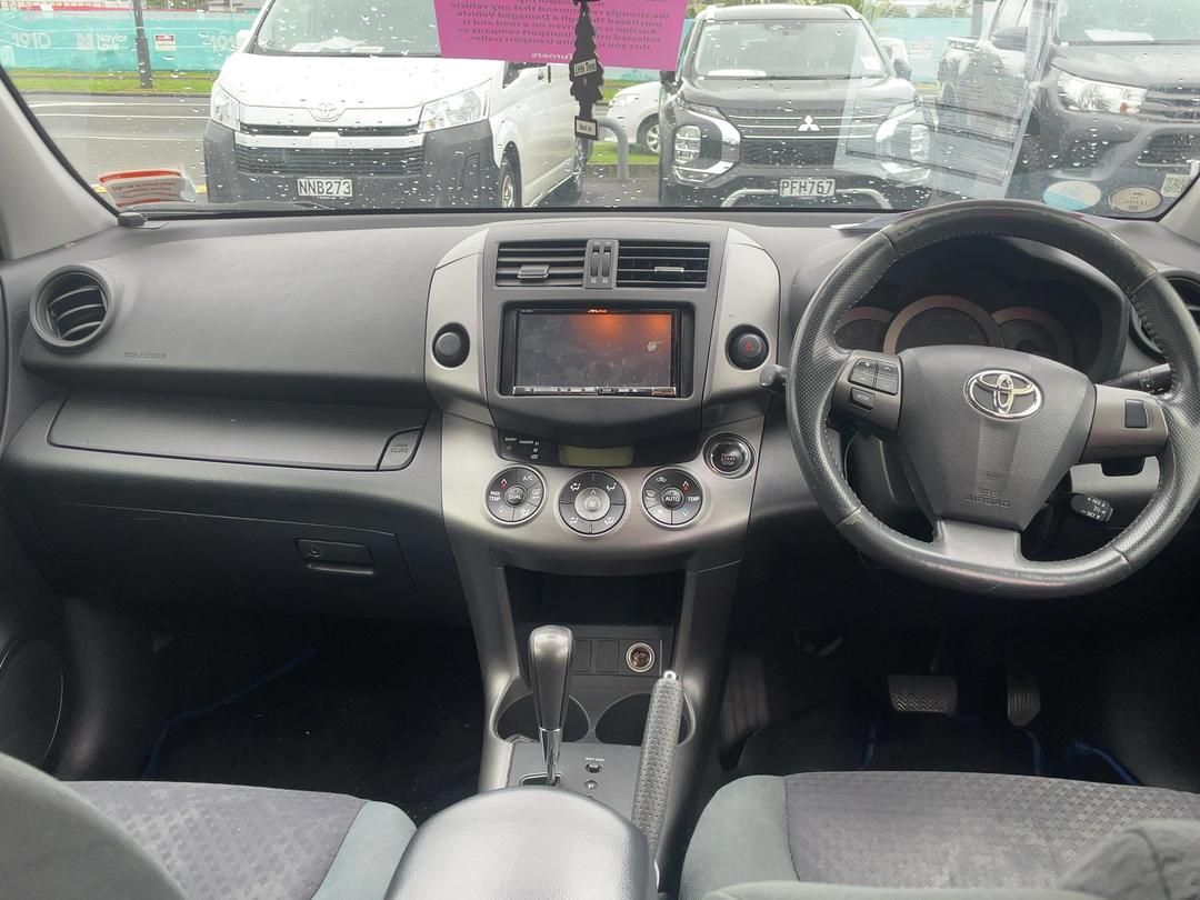 Photo '18' of Toyota Vanguard Photo '18' of Toyota Vanguard