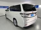Thumbnail '5' of Toyota Vellfire